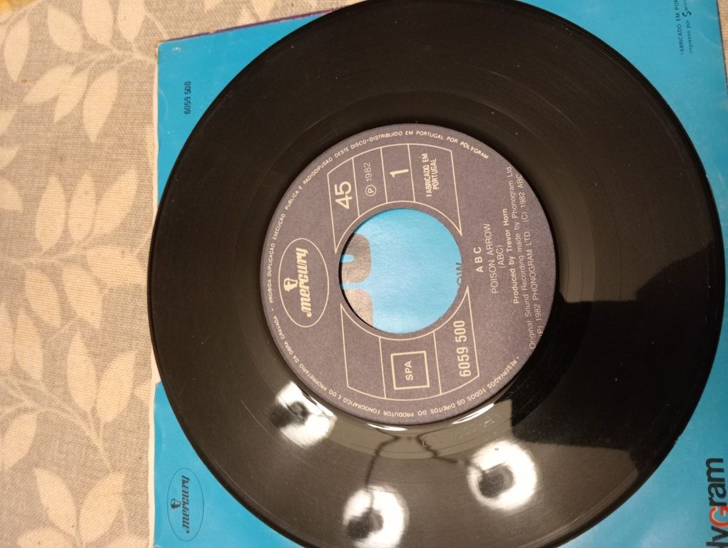 Vinil 7 'pol dos ABC c/Poison Arrow & theme from "Man-trap"