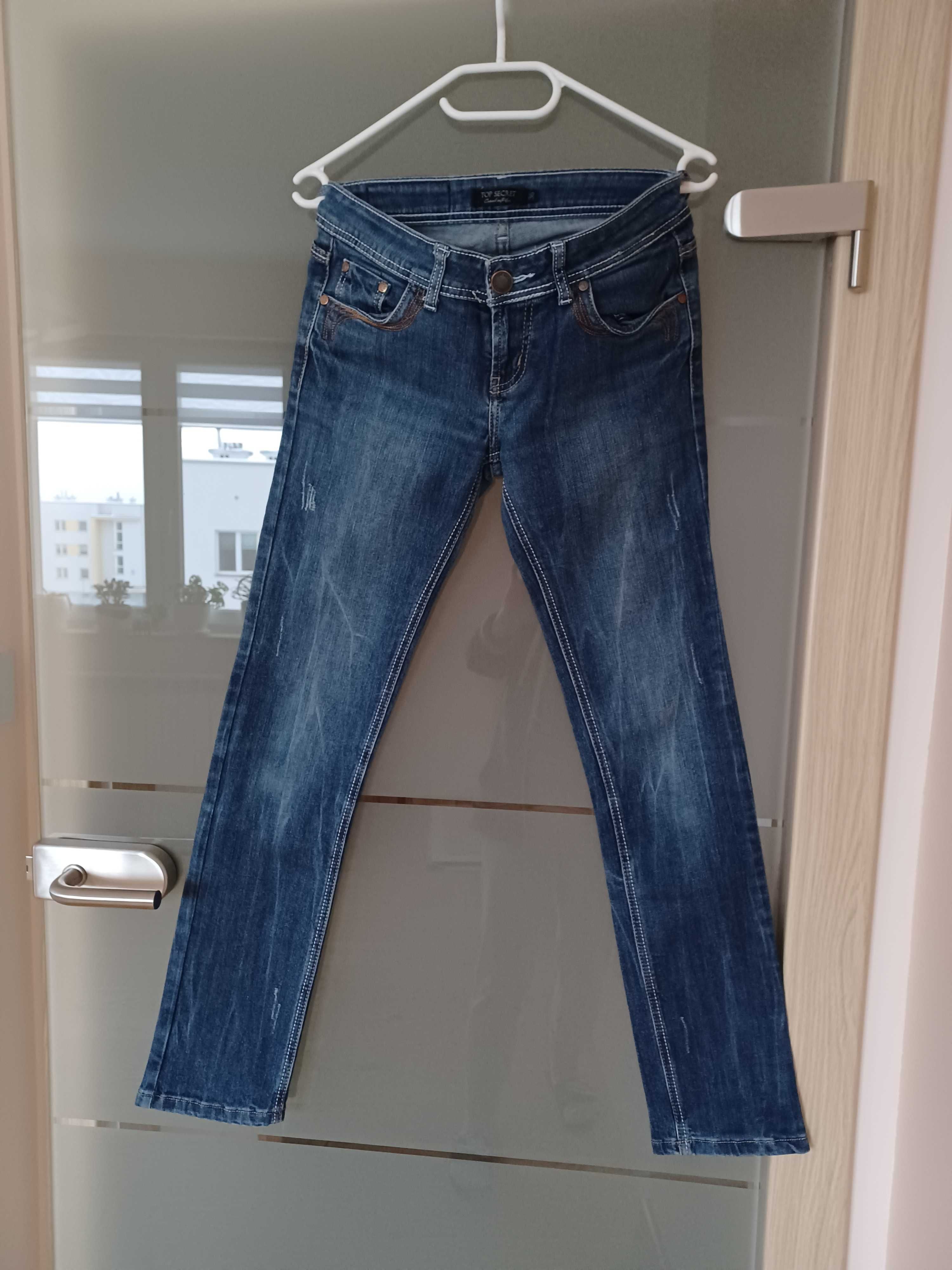 s14. Cudowne jeansowe Spodnie marki Top Secret rozmiar 36.
