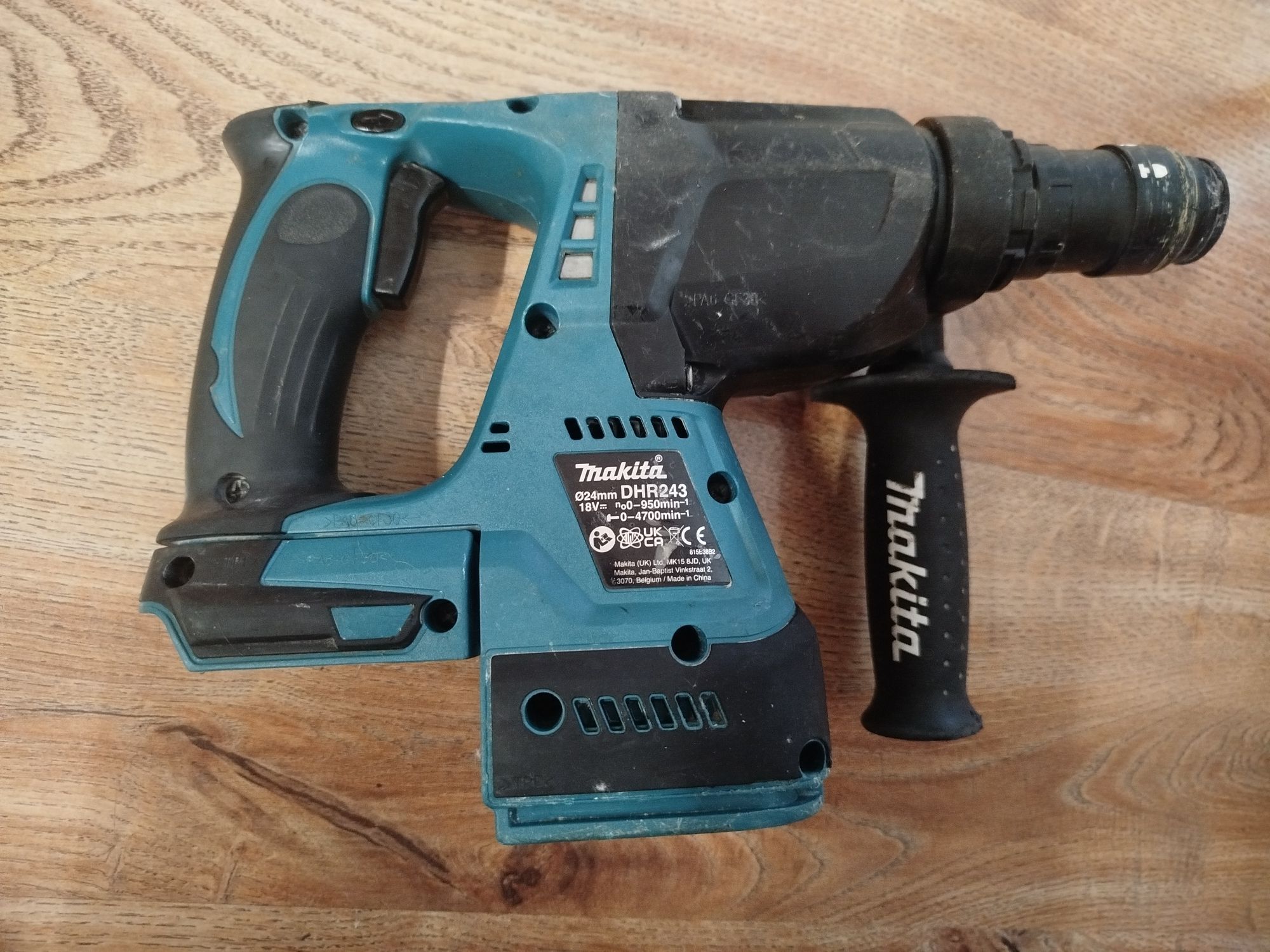 Młotowiertarka Makita DHR 243 LXT BL 18V