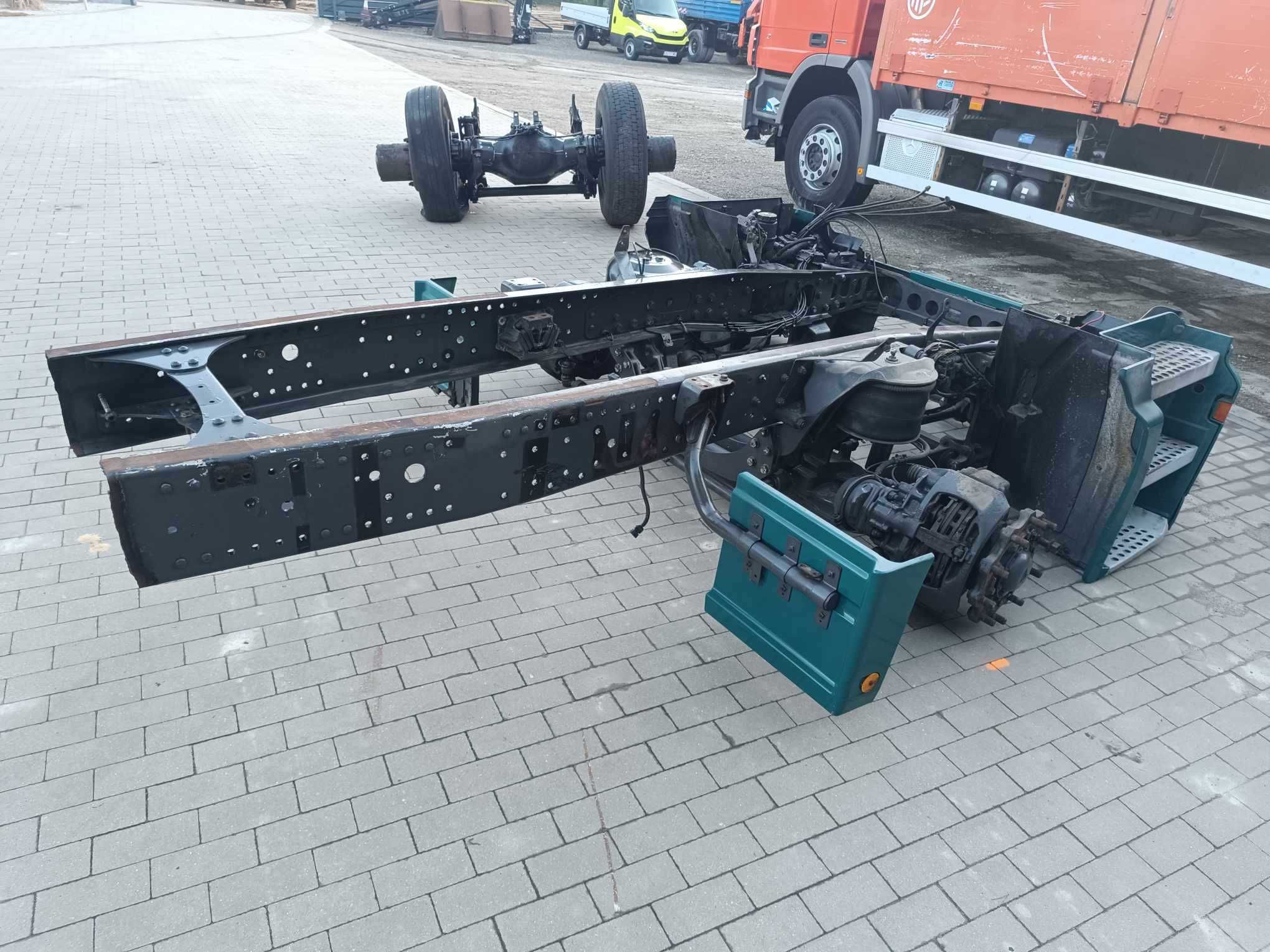 oś przednia zwrotnice Kolumna kierownicza docisk piasta Actros MP 1 2