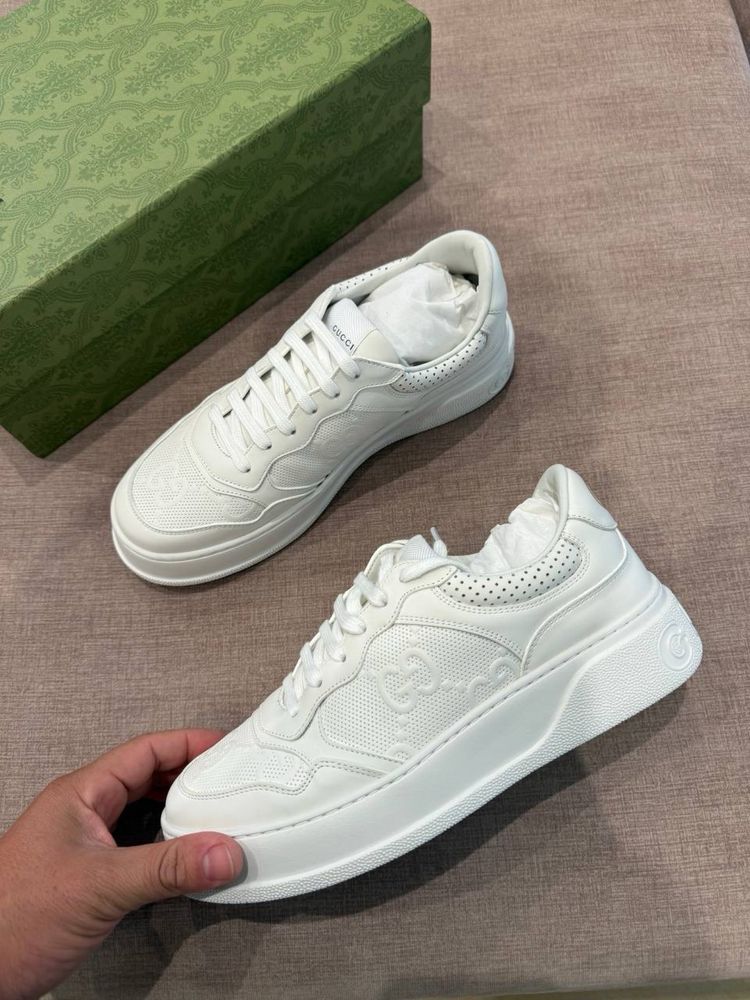 Tenis Gucci 41 na caixa