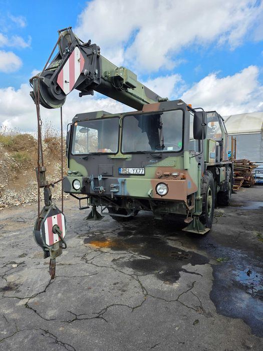 Dźwig liebherr UM109 FKL