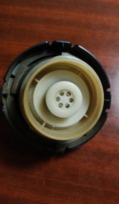 Кришка бензобака Toyota крышка