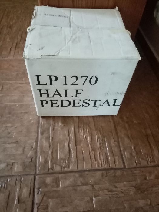 Półpostument łazienka