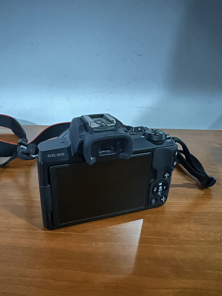 Canon M50 + EF M 15-45