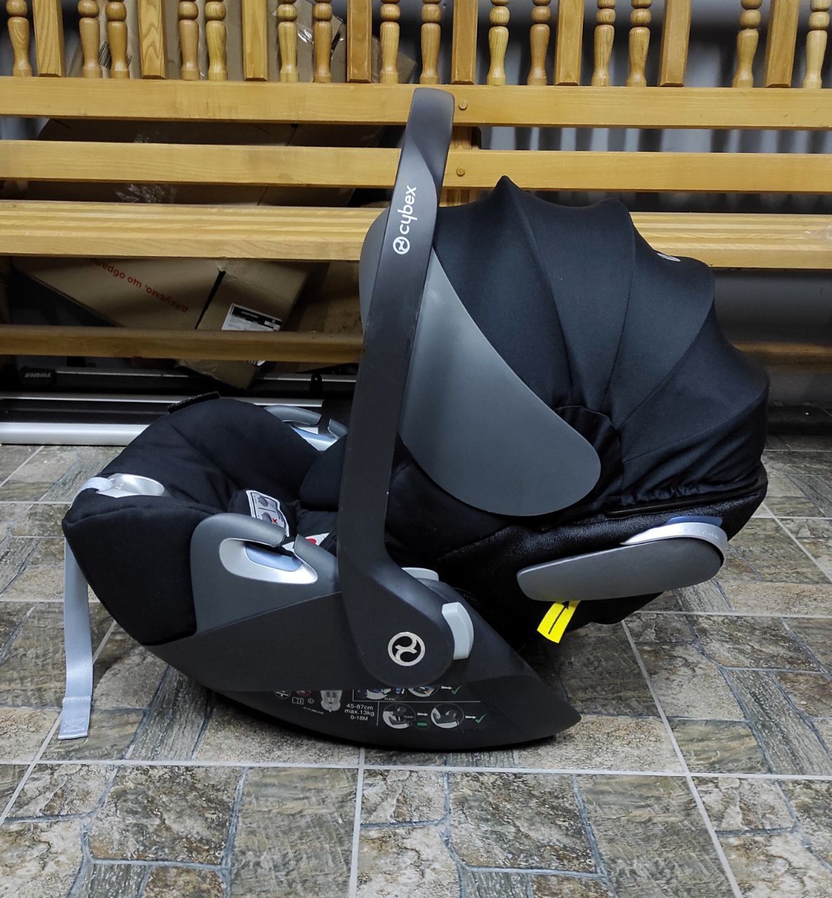 Cybex Cloud Z i-size автокрісло, відмінний стан, додатковий вкладиш