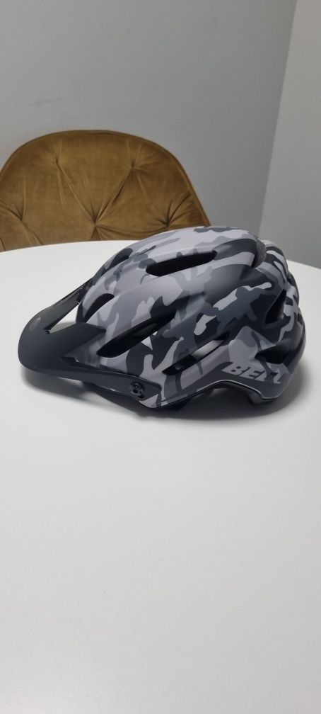 Kask Bell 4forty M (55-59) NOWY