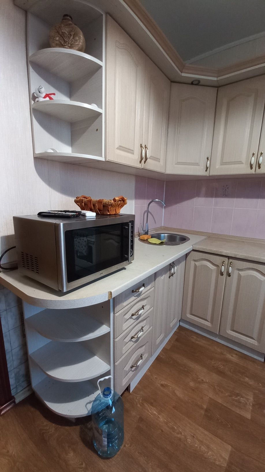 Продається чудова,уютна 3-х кімн.кв-ра,  пер.Червоний