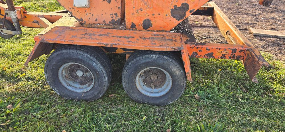 Rębak Vandaele TV250 diesel, 1998 r., 2 850 mth, na przyczepie