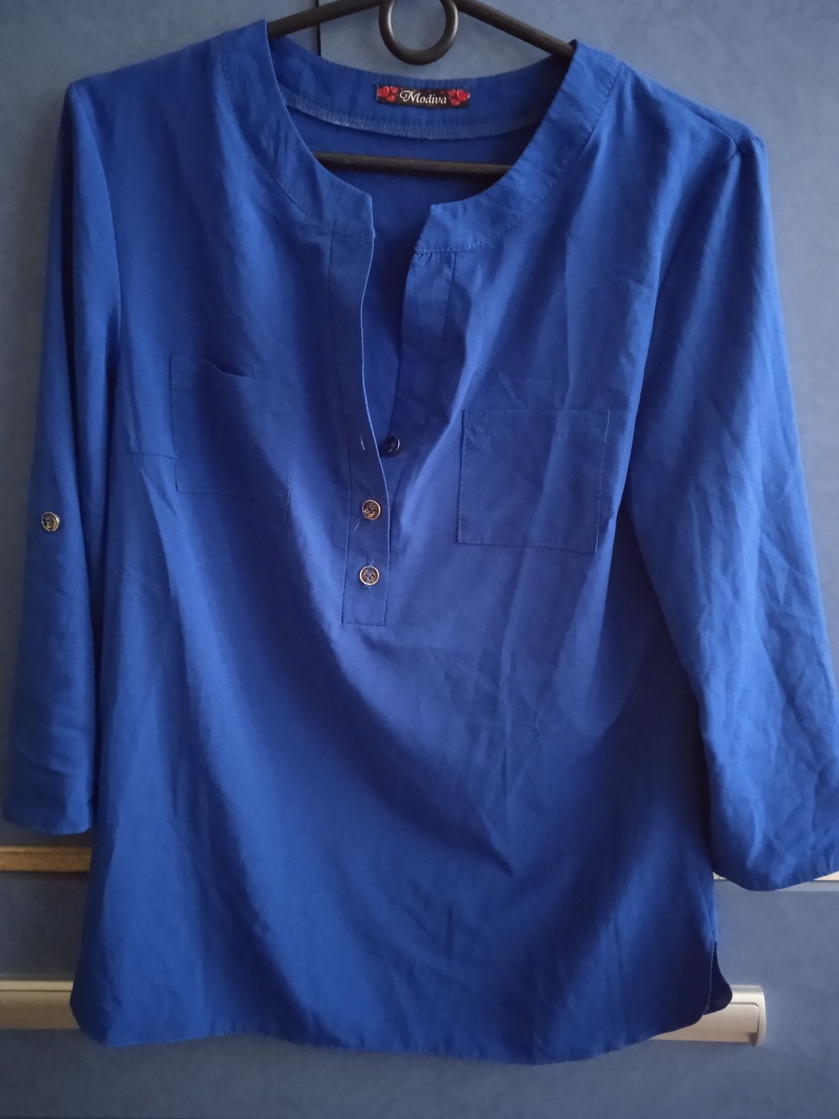 Блуза насыщенного синего цвета