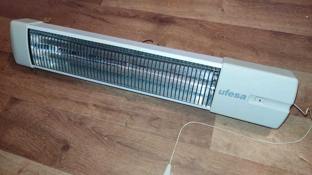 Aquecedor de parede da marca Ufesa