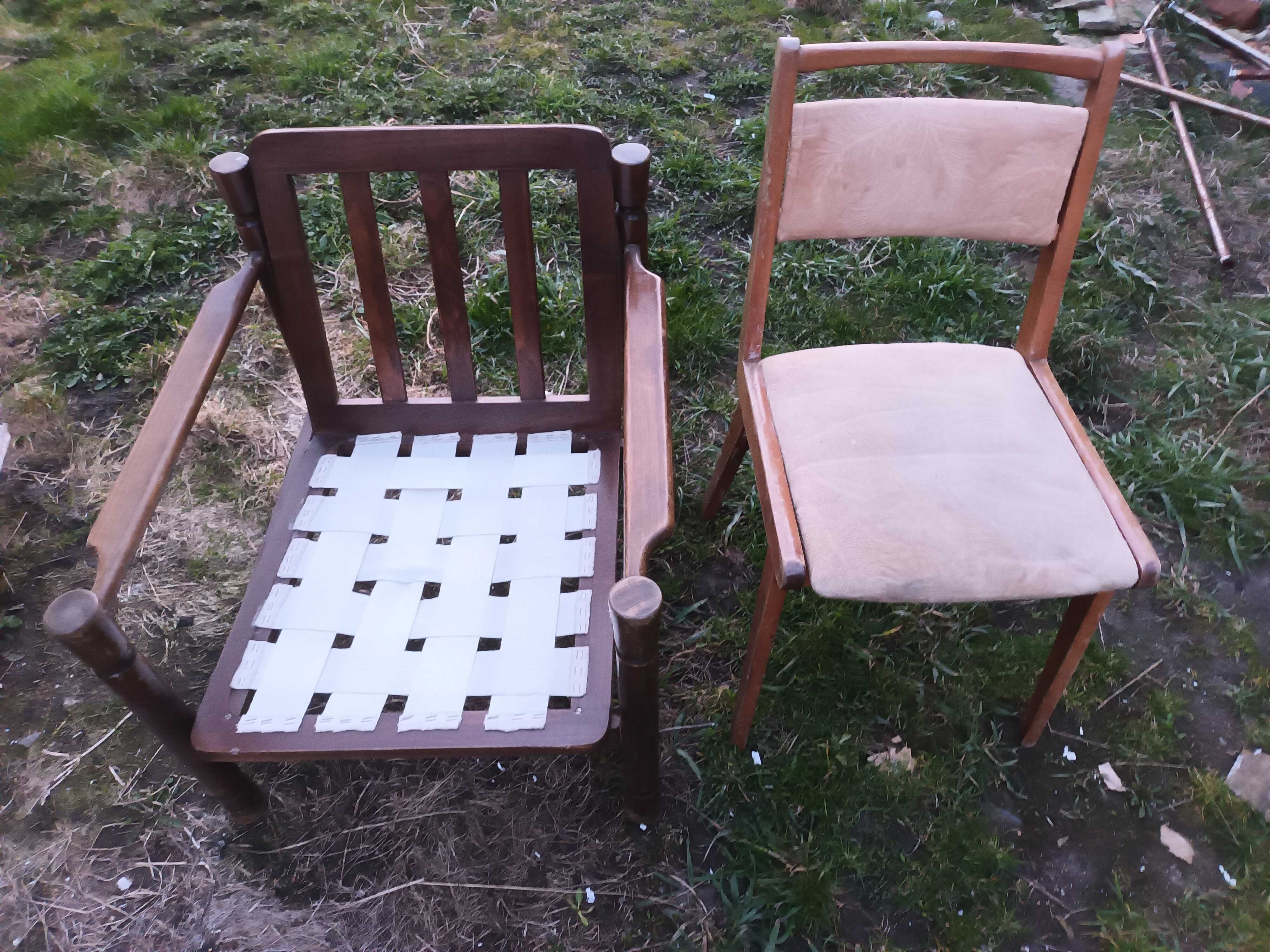 Stare krzesla drewniane