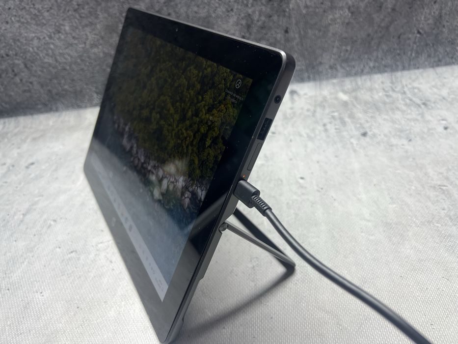 HP Pro X2 / Intel M3-7Y30 / 4GB DDR / 128SSD / 12 FHD Touch / W11