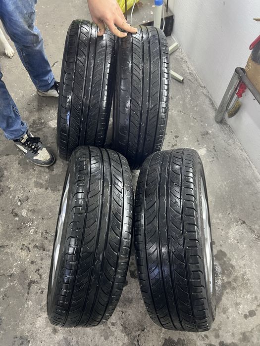 Продам диски с резиной R15