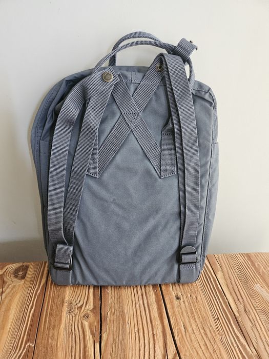 Plecak miejski Kanken kolor grafitowy. Model numer 23510