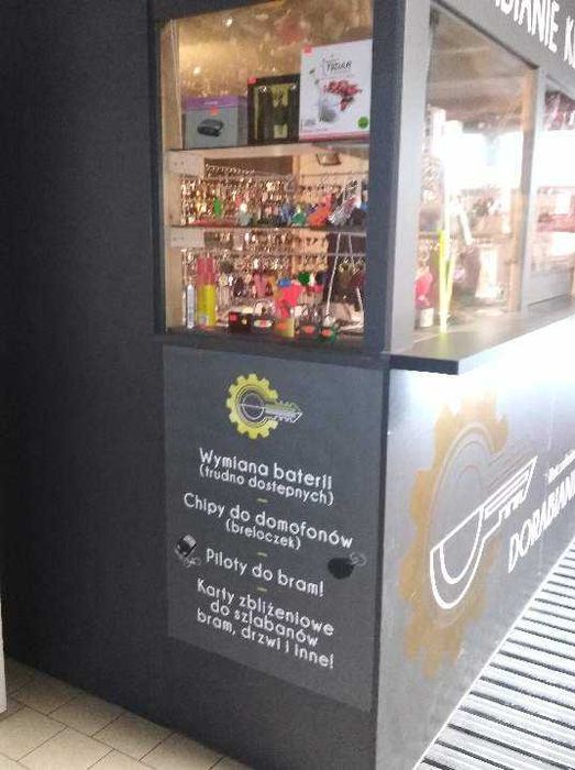 Sprzedam punkt dorabianie kluczy z wyposażeniem lub samo wyposażenie