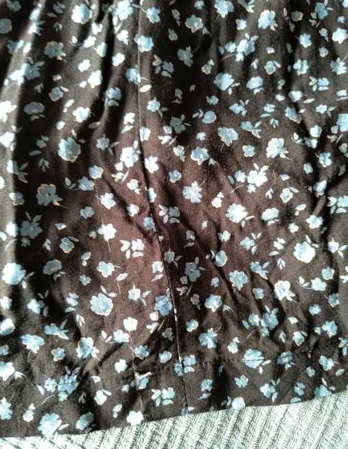 Sukienka Laurella czarna w niebieskie kwiatki XS