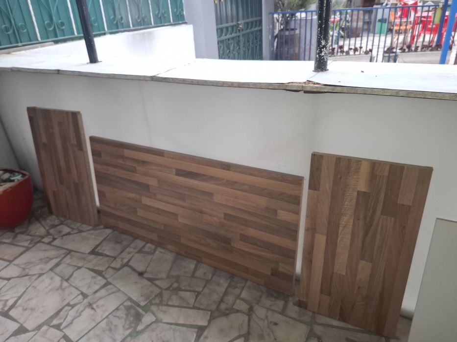 Bancada de cozinha a imitar madeira