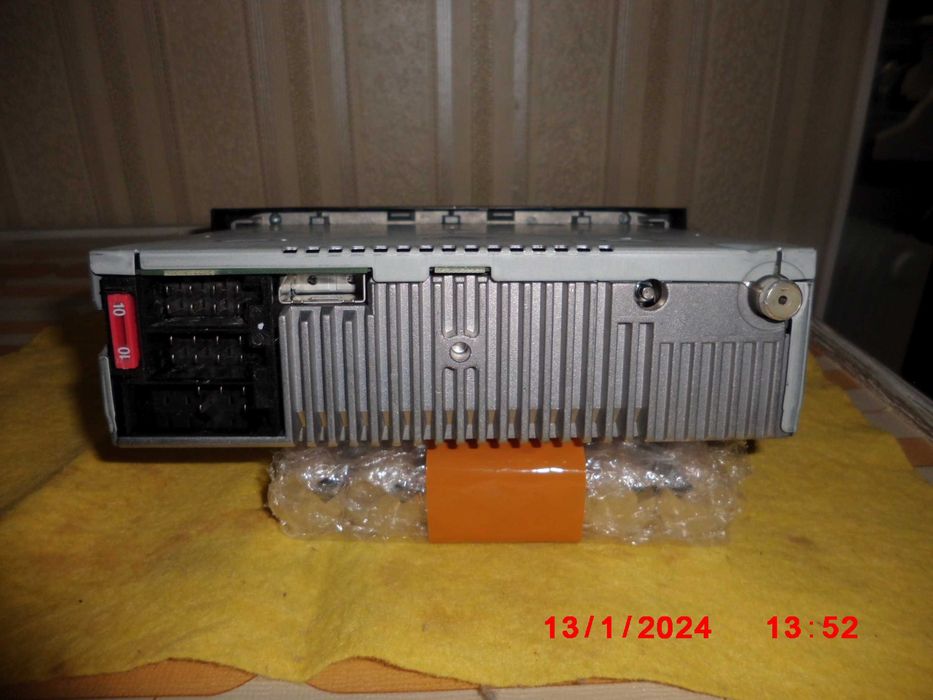 auto radio bekar Q02 a funcionar bem retirado de um mercedes Benz 203