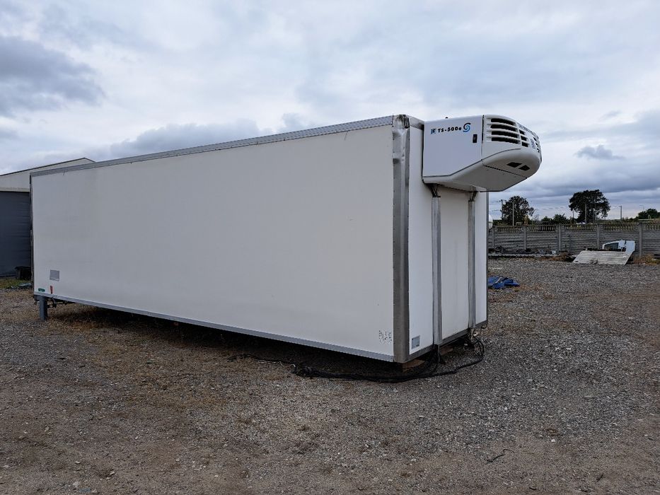 Zabudowa izoterma frappa z agregatem Thermokìng TS 500