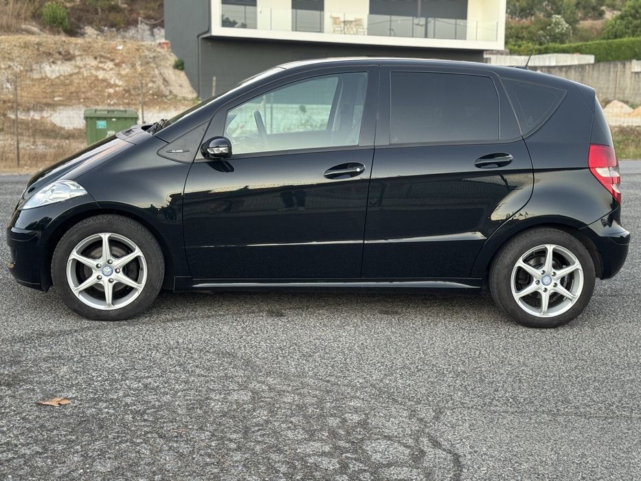 Mercedes A180D para venda em excelente estado de conservação
