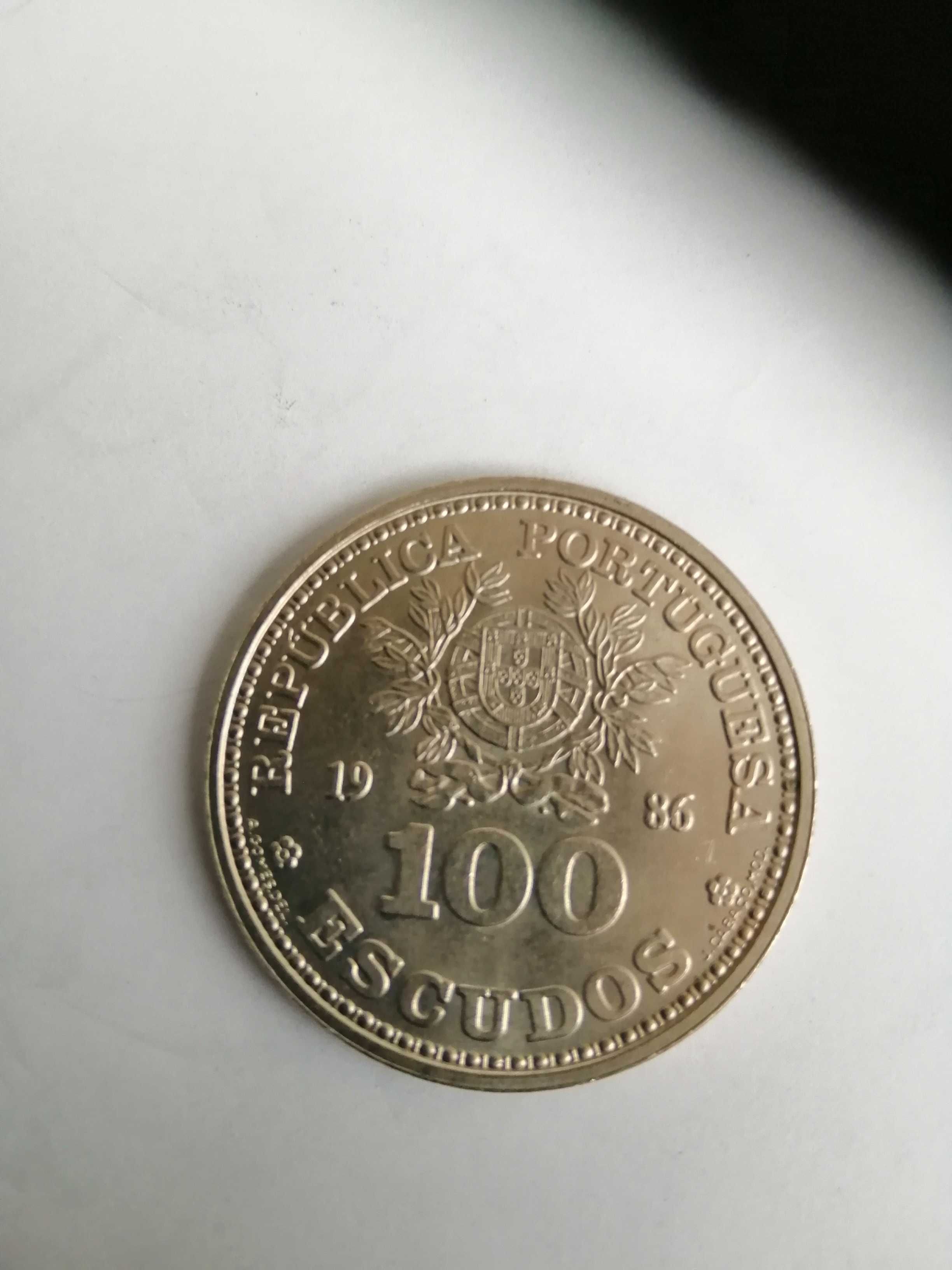 Moeda de Macau 1 pataca 1982,e 100 escudos. Mundial do México. 1986.