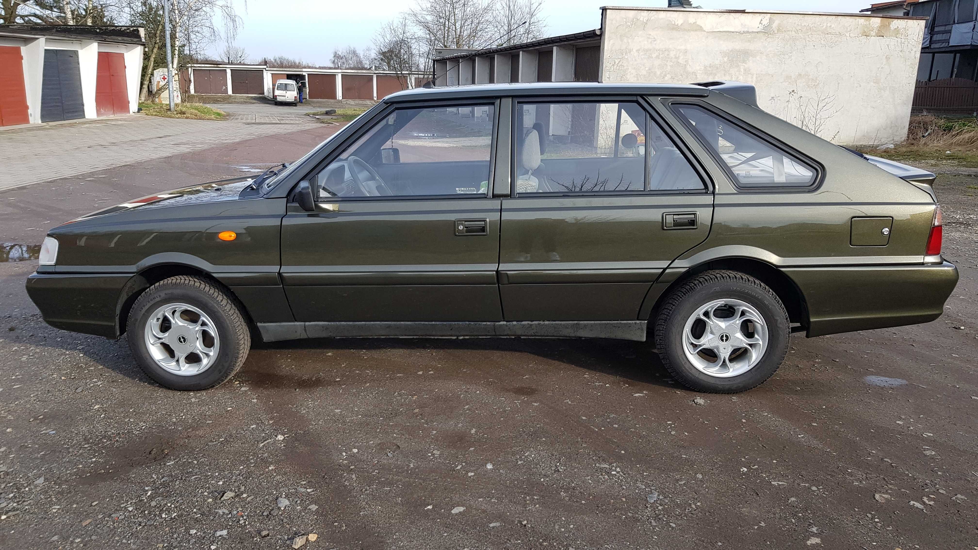 Polonez 1.6 odrestaurowany, garażowany