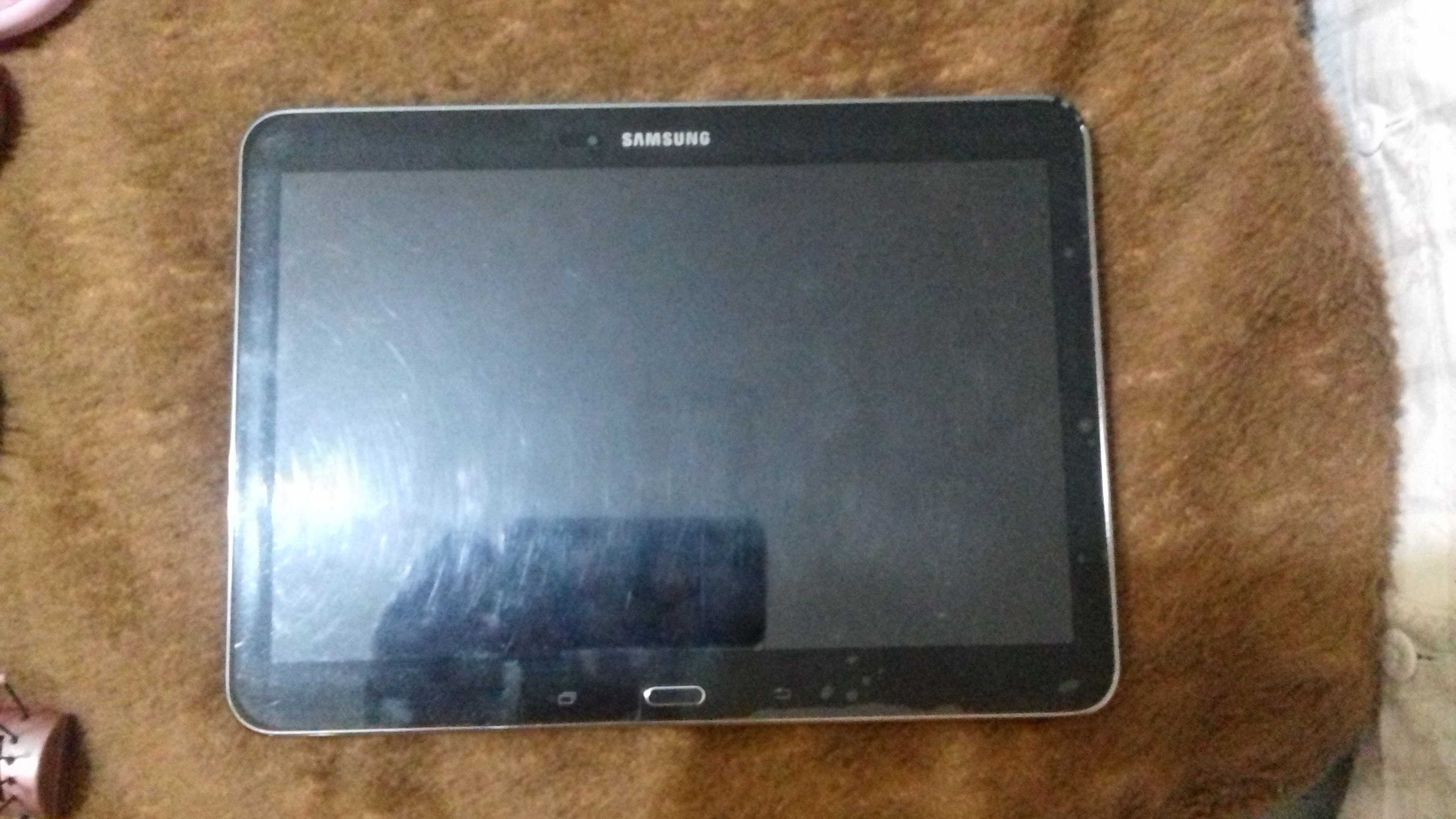 Планшет Galaxy Tab 4