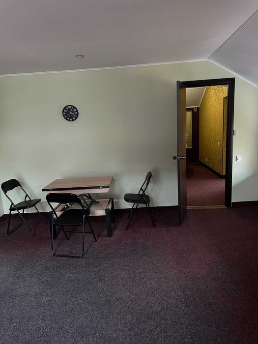 Продається офіс з ремонтом в центрі