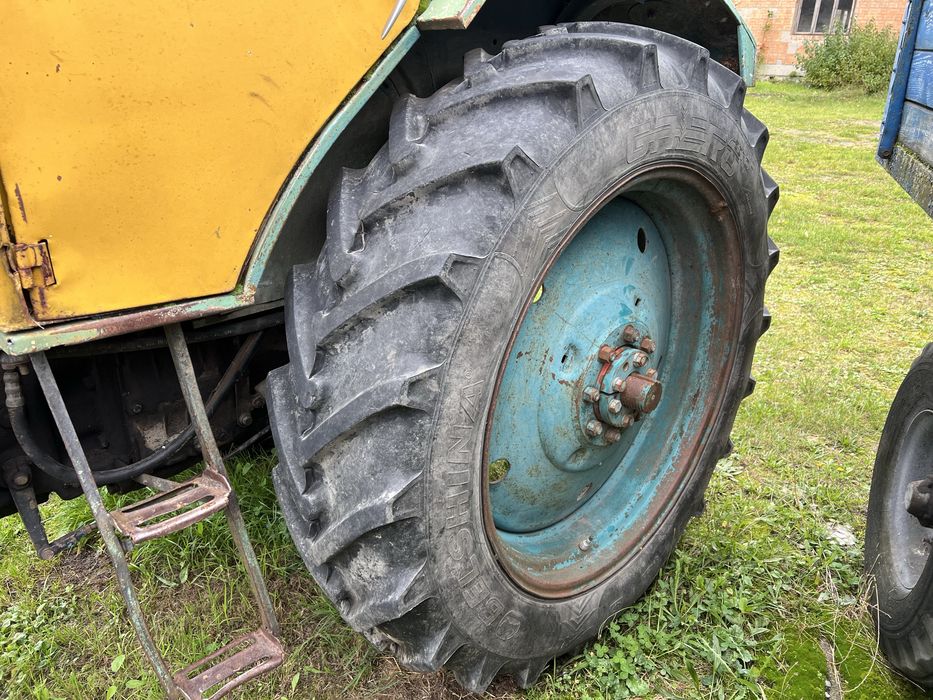 Трактор ЮМЗ-6л / причіп