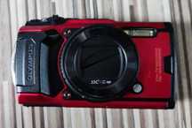 Aparat Olympus TG-4 Czerwony