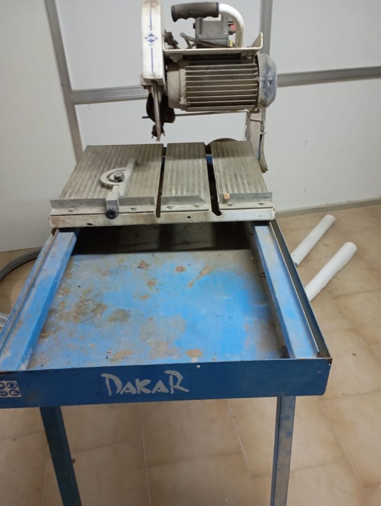 Maq.  De Cortar cerâmica a água