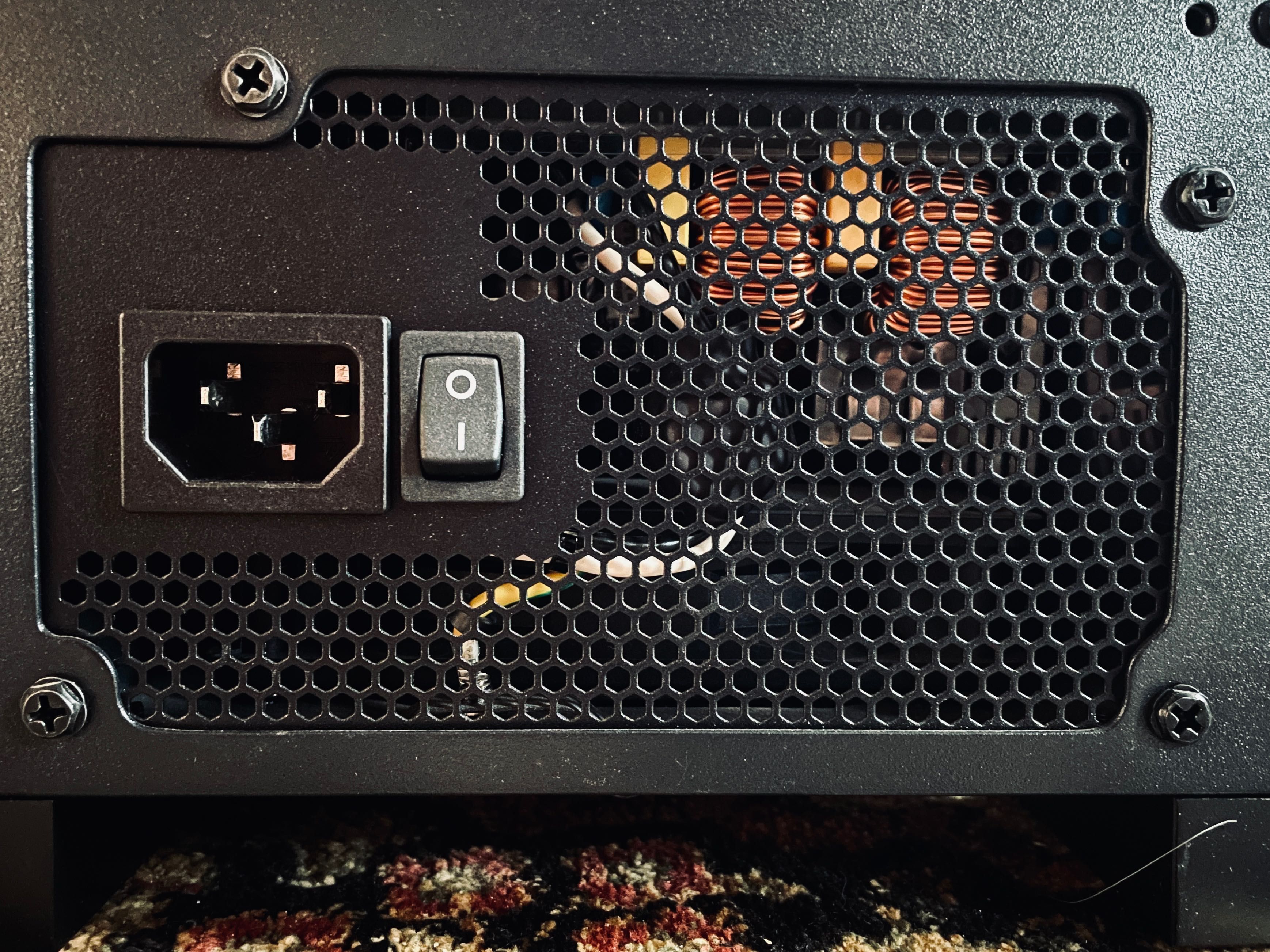 Komputer stacjonarny AMD 5, RAM 64GB, NVMe 3TB, GPU 12GB