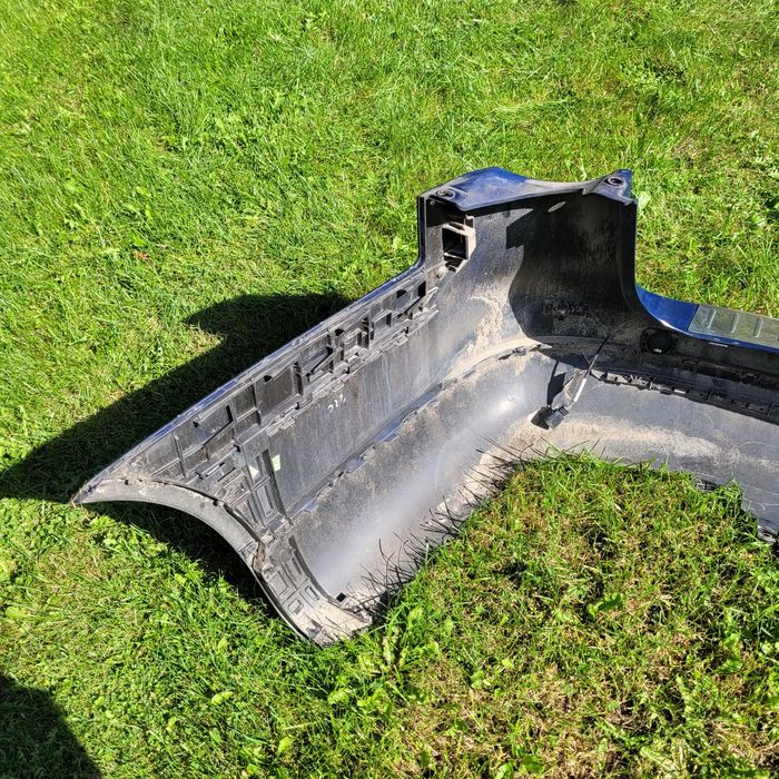 Zderzak tył z czujnikami parkowania PDC vw passat b6 kombi 2008r LA5E