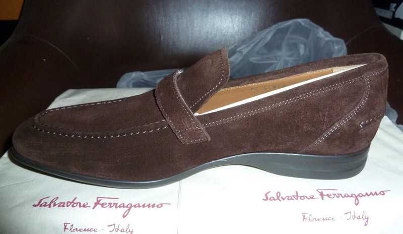 Sapatos novos castanhos Salvatore Ferragamo 40,5