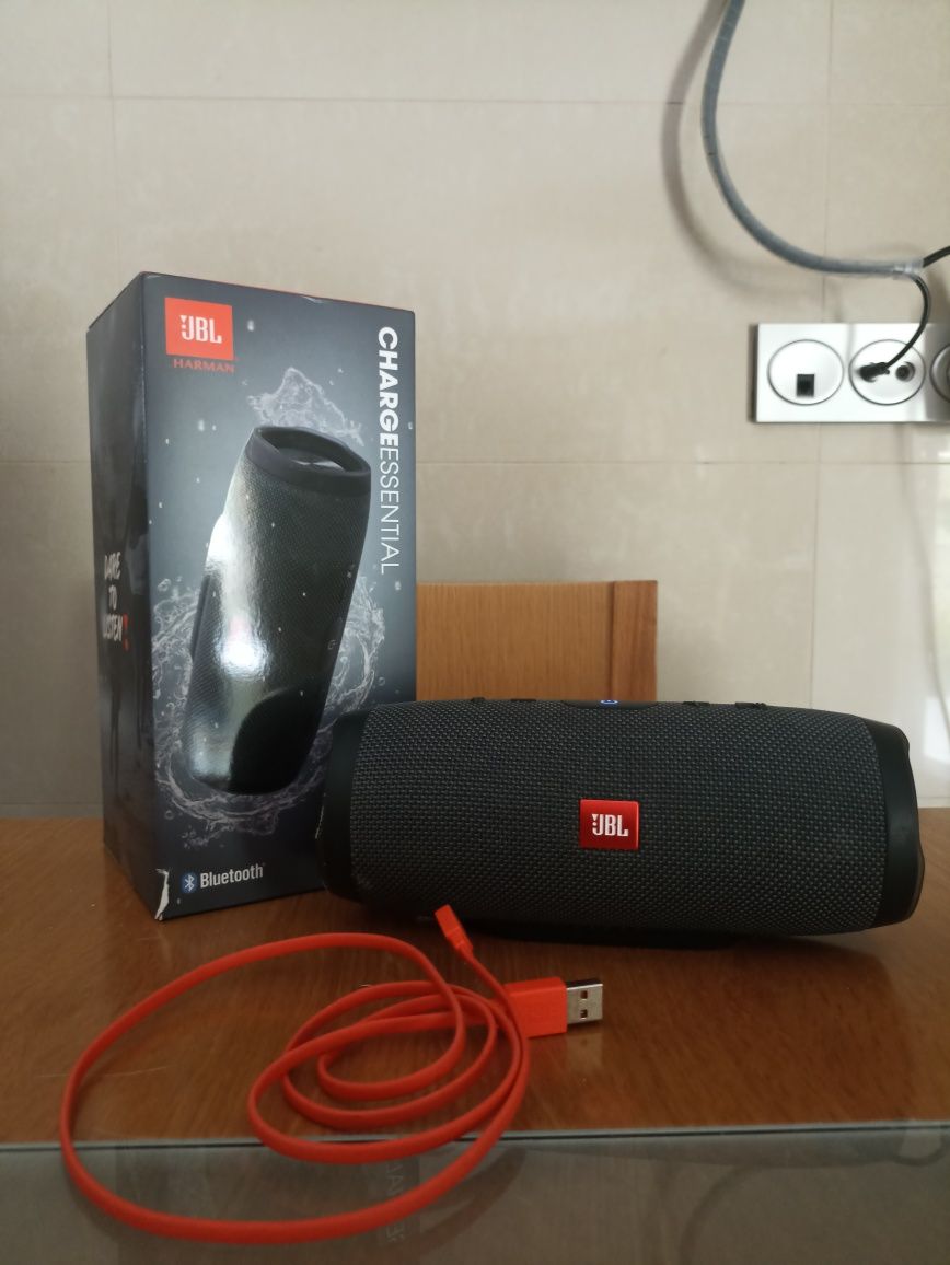 Jbl Charge Essential (20w)