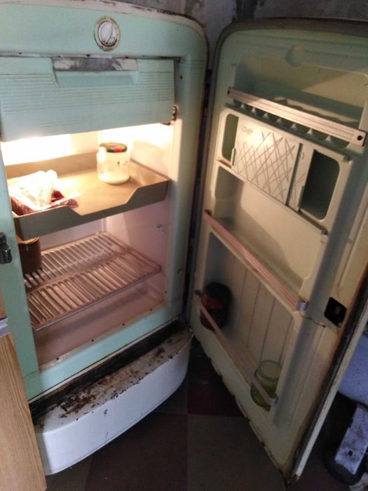 Холодильник - раритет "Тамбов"