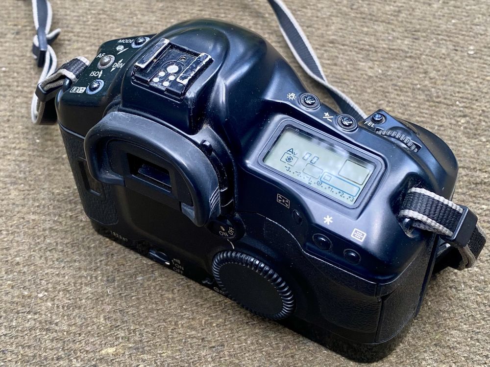 Canon EOS 1V + Power Drive Booster PB-E2 lustrzanka analogowa EOS1V