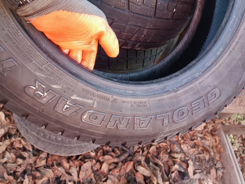 Yokohama 225/65 R17 комплект зимових шин