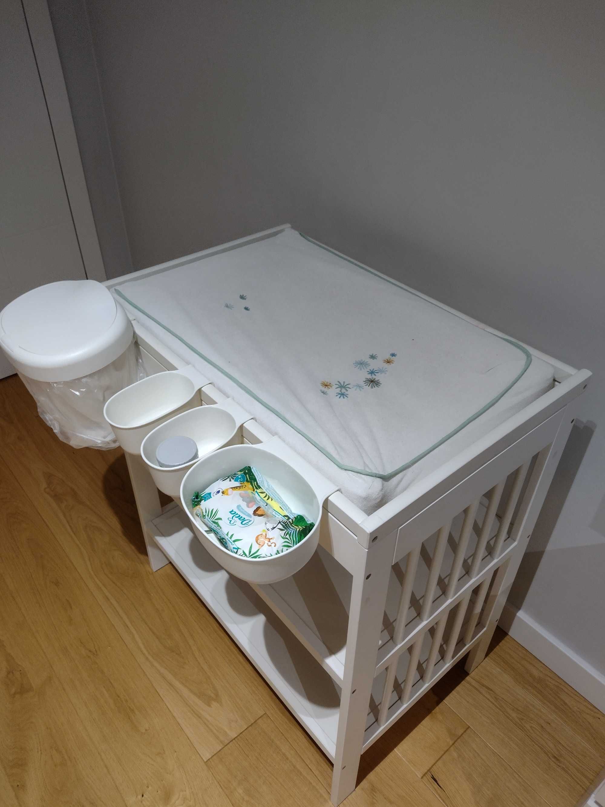 Przewijak Gulliver IKEA wraz z matą, 2x pokrowiec na matę, 4x kosze