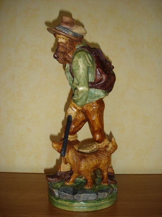 Rzeźba drewniana Myśliwy na polowaniu prezent