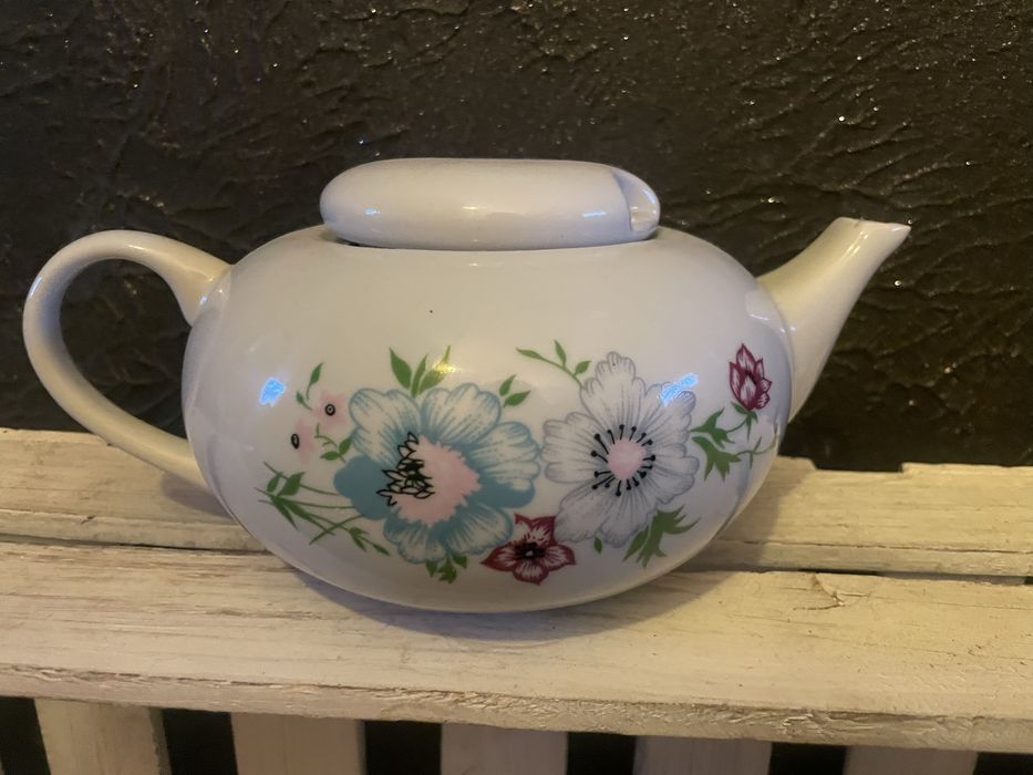 Czajnik czajniczek imbryk do herbaty porcelanowy dzbanek porcelana