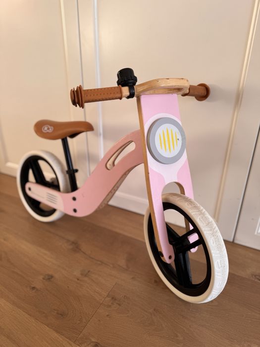 Rower jezdzik biegowka. Różowy dla dziewczynek. Kinderkraft.