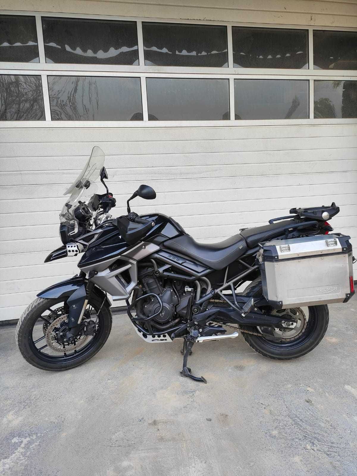 Triumph Tiger 800