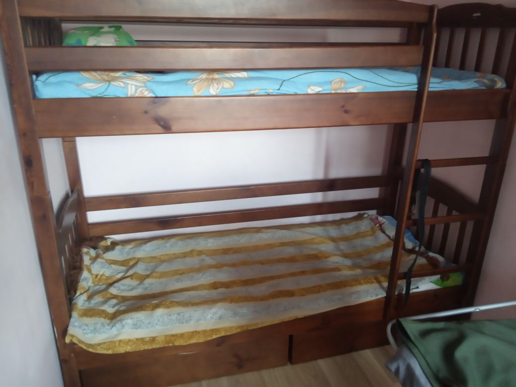 Кровать двухъярусная