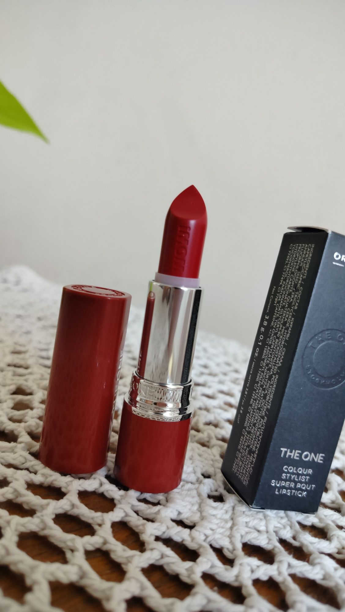 Pomadka powiększająca usta The One Super Pout Oriflame