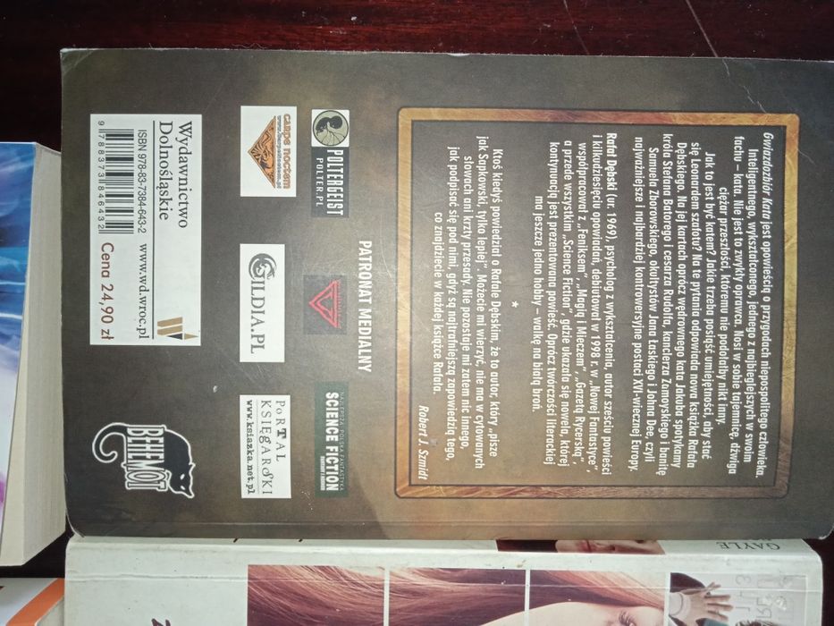 4 książki w cenie 1