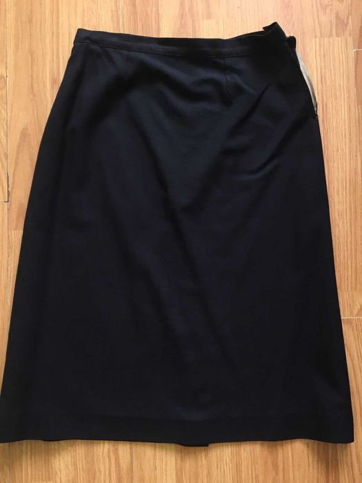 Спідниця чорного кольору
