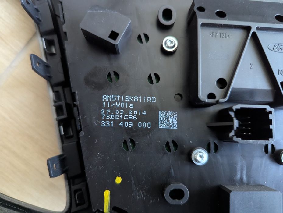 Ford Focus 2 центральна консоль магнітола