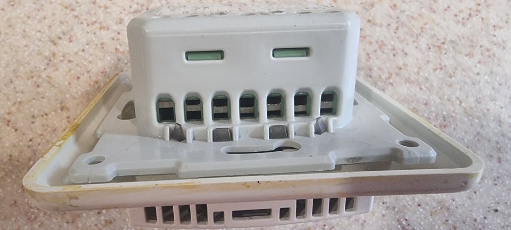 Регулятор теплого пола.